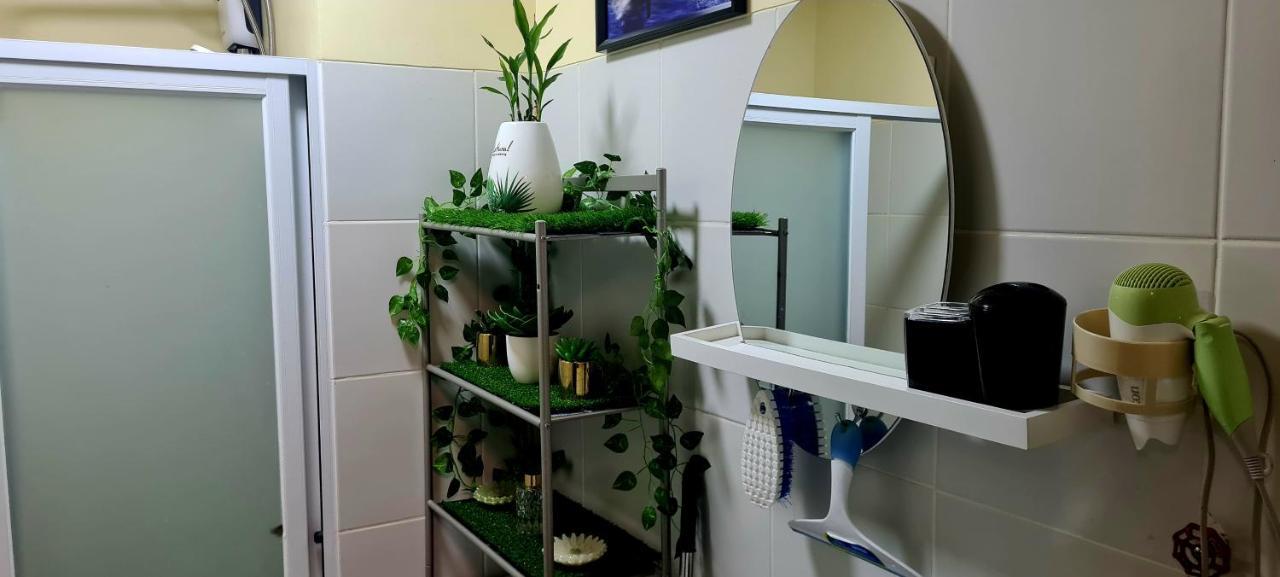 מנילה A Refreshing Condo Unit Near Bgc, Ortigas & Makati With Netflix And Wifi מראה חיצוני תמונה
